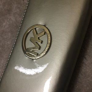 Micheal Kors wallet